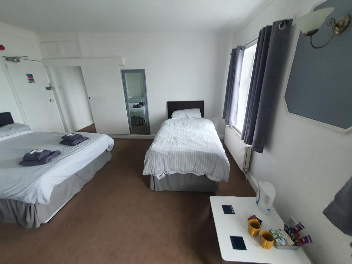 סקארבורו Highlander Hotel מראה חיצוני תמונה