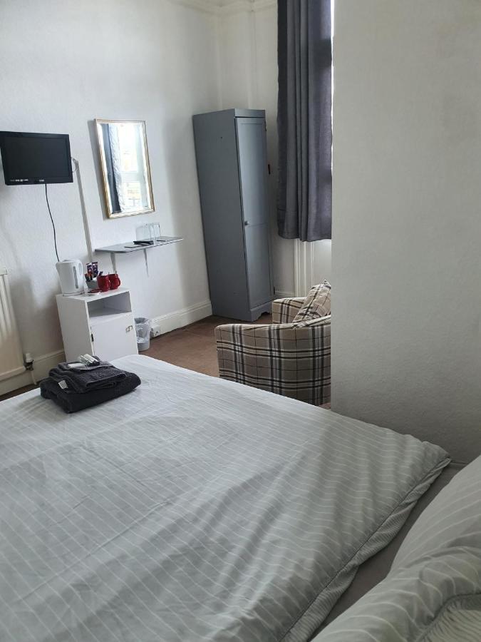 סקארבורו Highlander Hotel מראה חיצוני תמונה