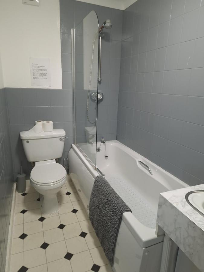סקארבורו Highlander Hotel מראה חיצוני תמונה
